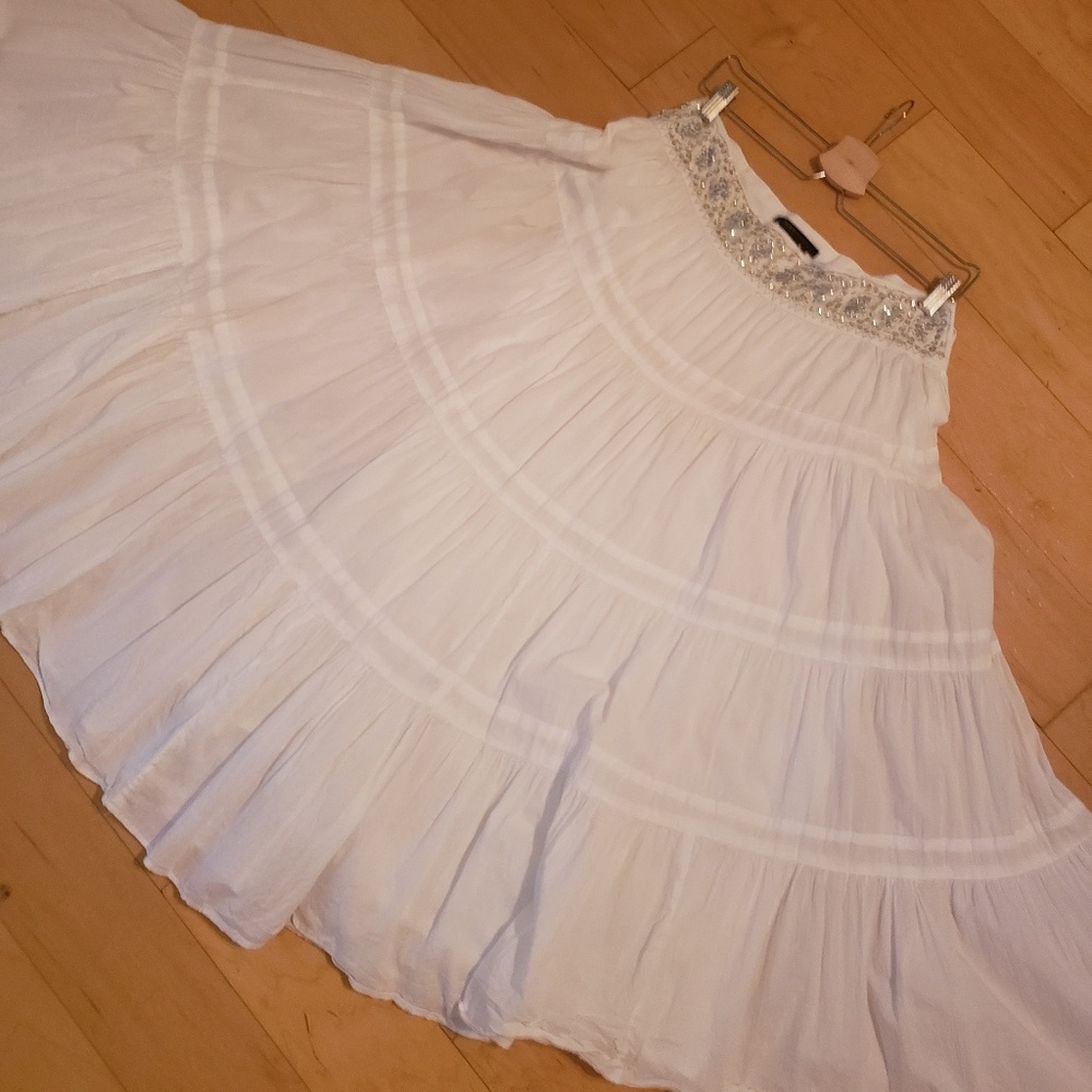 Maxi BCBG white skirt